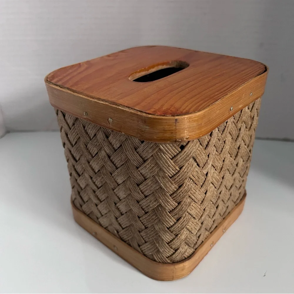 Square Rattan tissue box holder - Picture 1 of 6